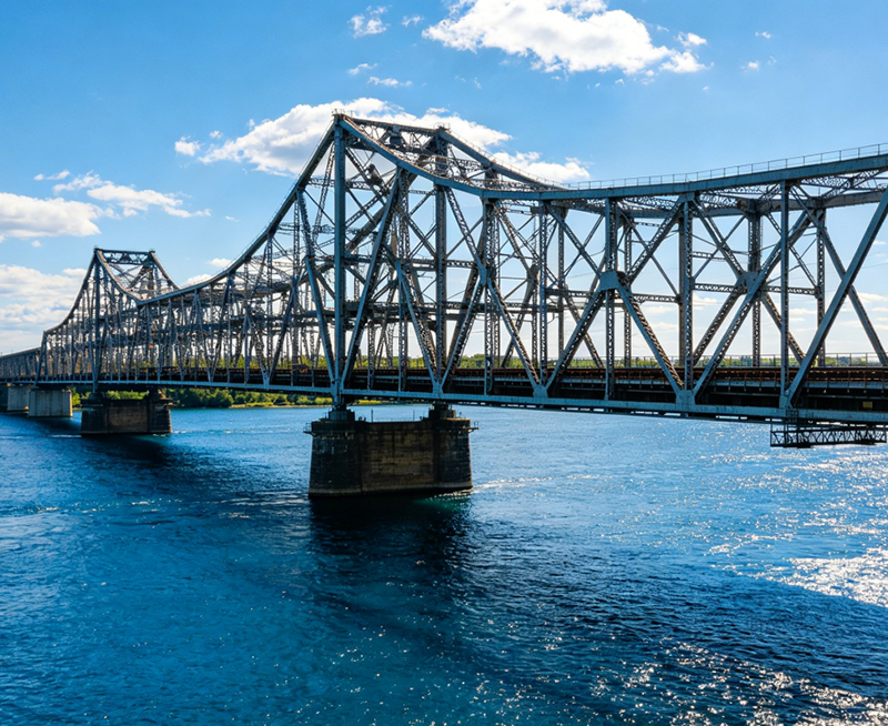Puente ferroviario de acero prefabricado
